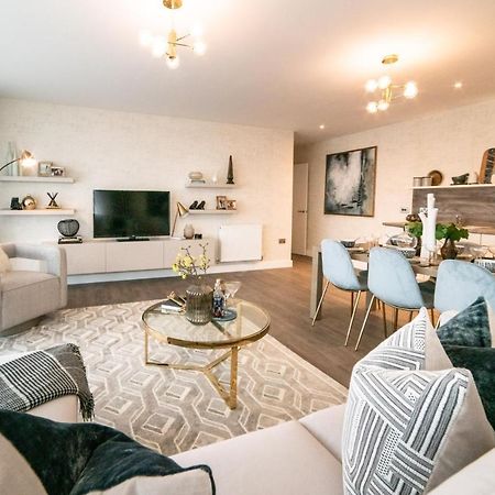 Seven Living Ashford - Modern And Spacious Apartments Экстерьер фото