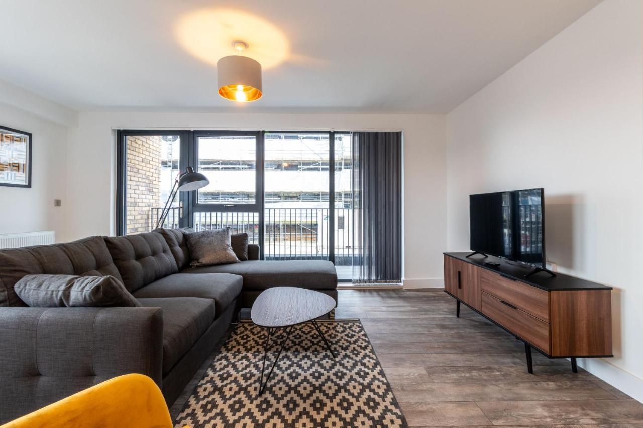 Seven Living Ashford - Modern And Spacious Apartments Экстерьер фото