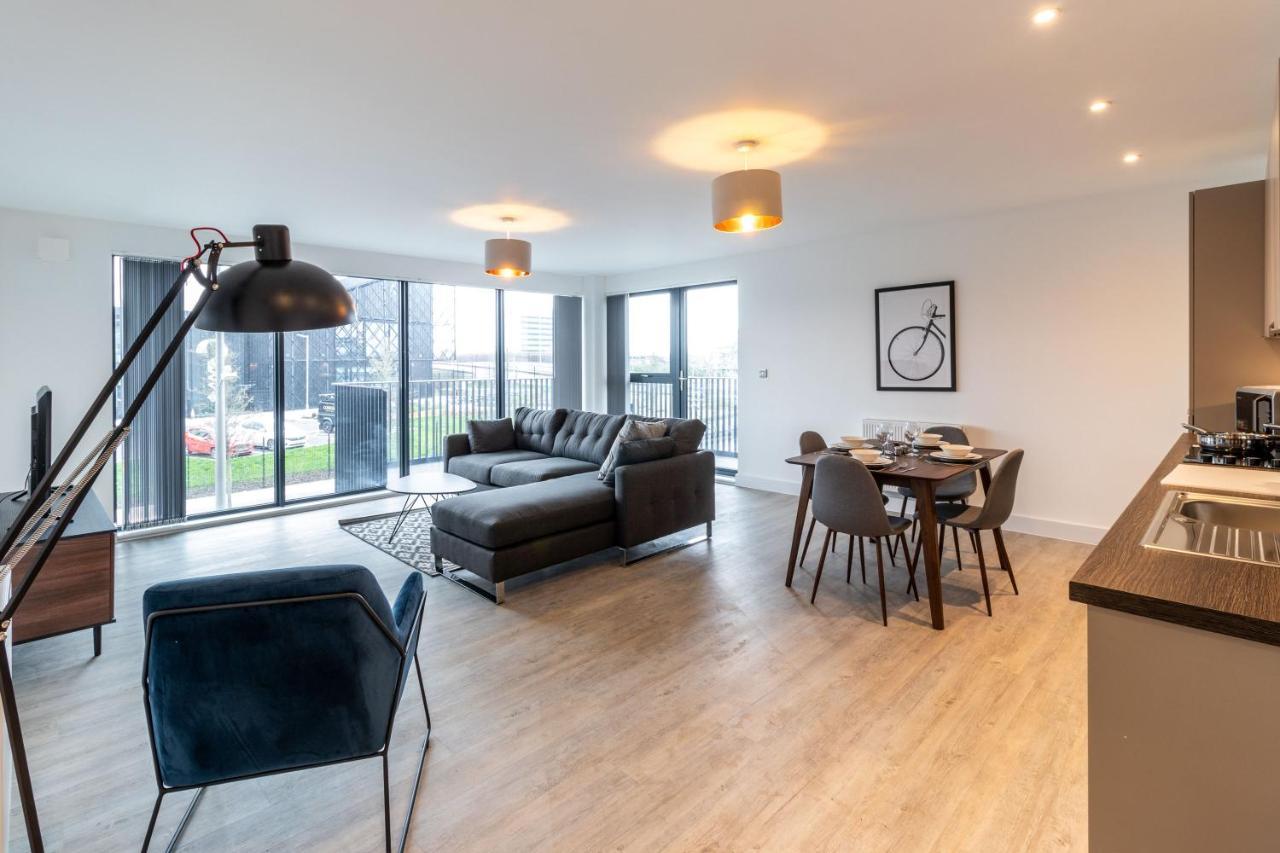 Seven Living Ashford - Modern And Spacious Apartments Экстерьер фото