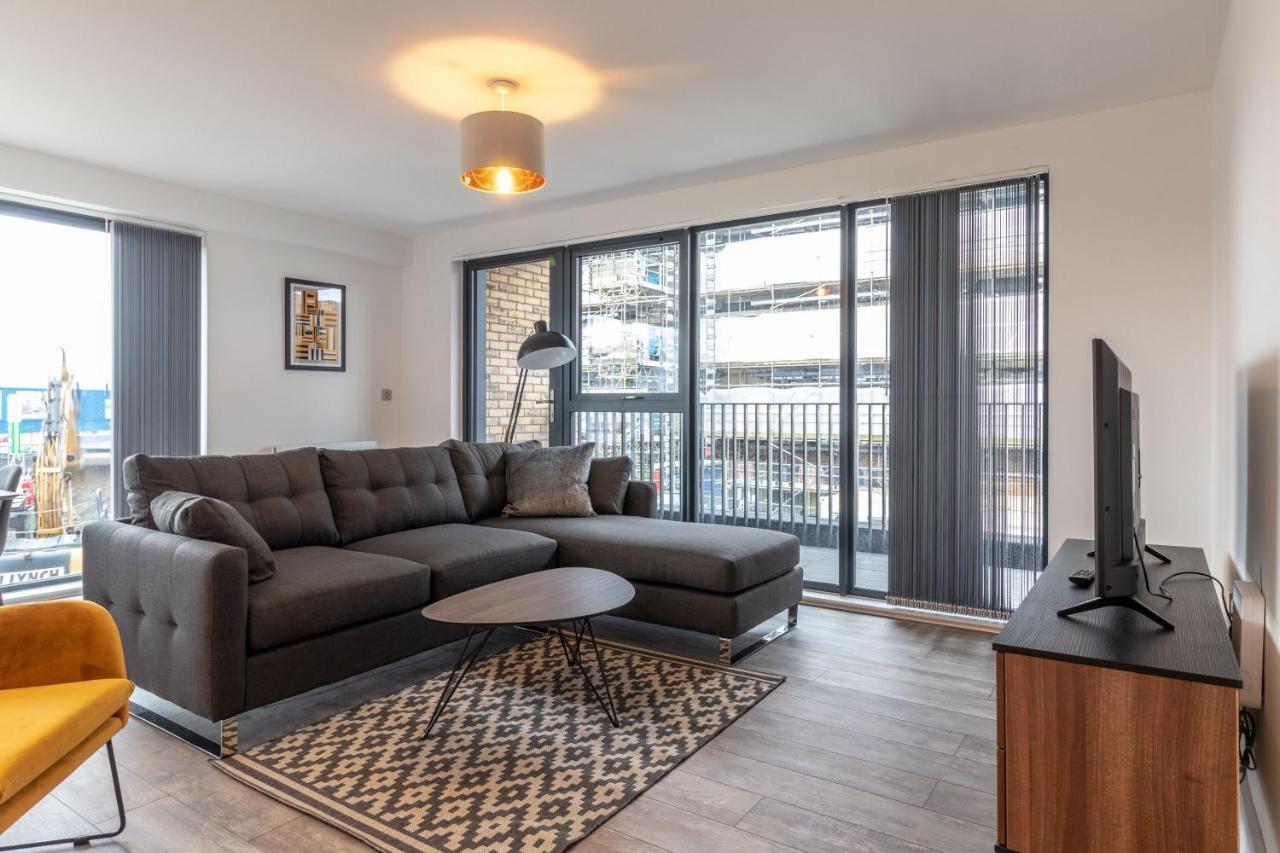 Seven Living Ashford - Modern And Spacious Apartments Экстерьер фото