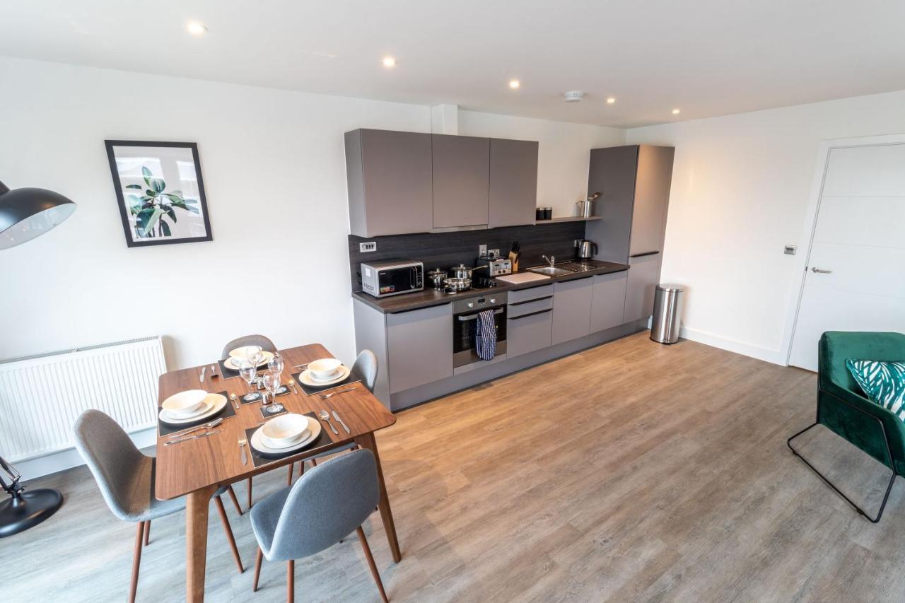 Seven Living Ashford - Modern And Spacious Apartments Экстерьер фото