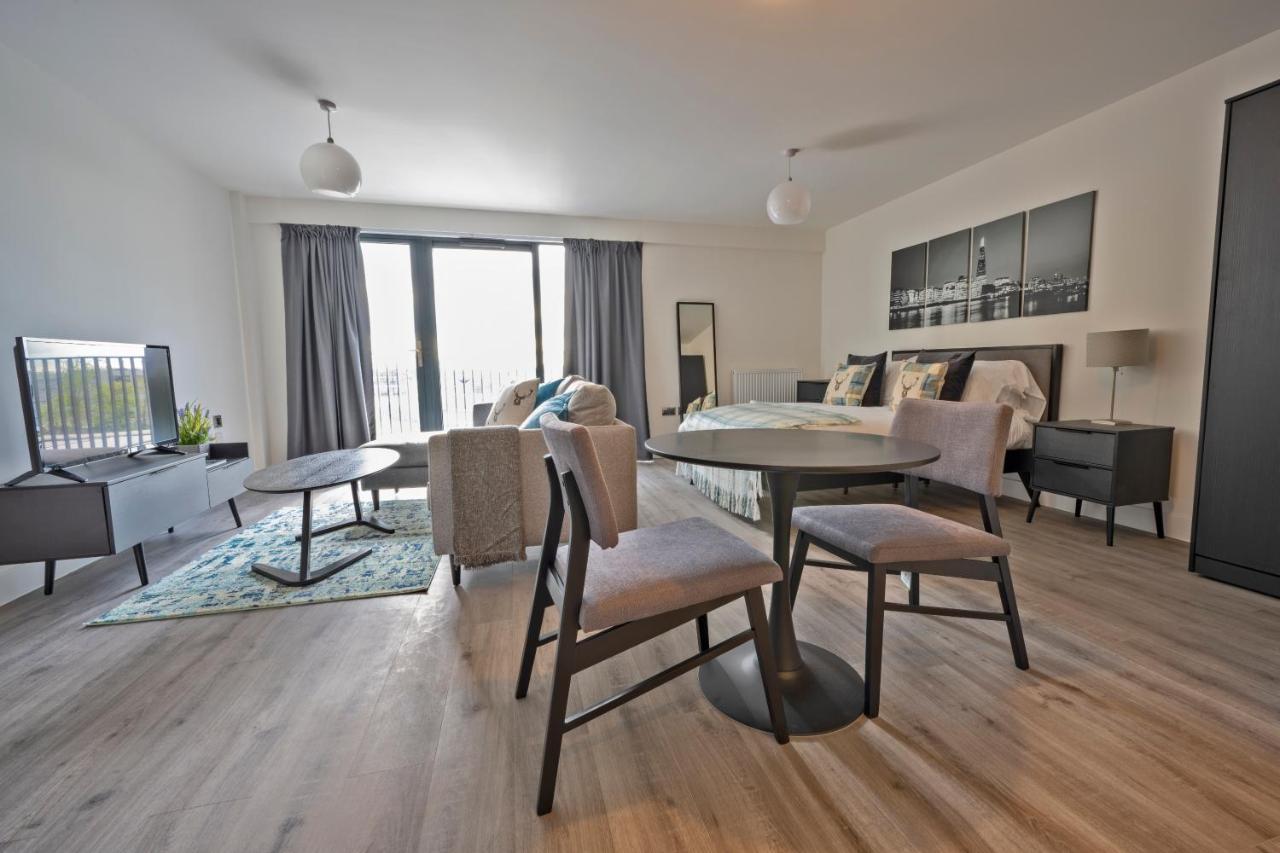 Seven Living Ashford - Modern And Spacious Apartments Экстерьер фото
