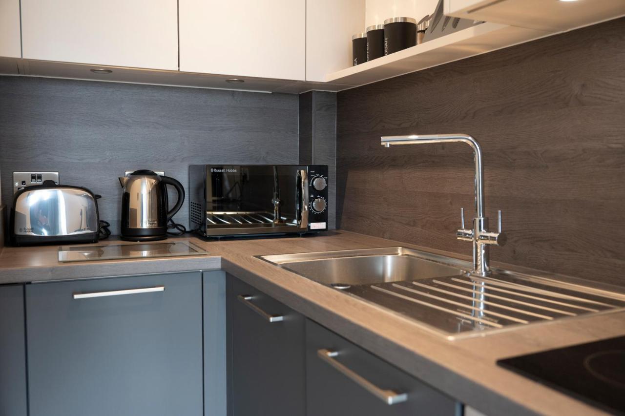 Seven Living Ashford - Modern And Spacious Apartments Экстерьер фото