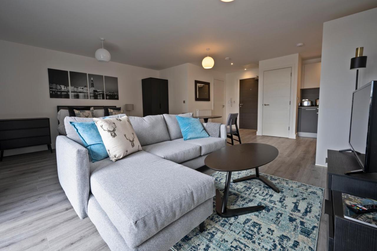 Seven Living Ashford - Modern And Spacious Apartments Экстерьер фото