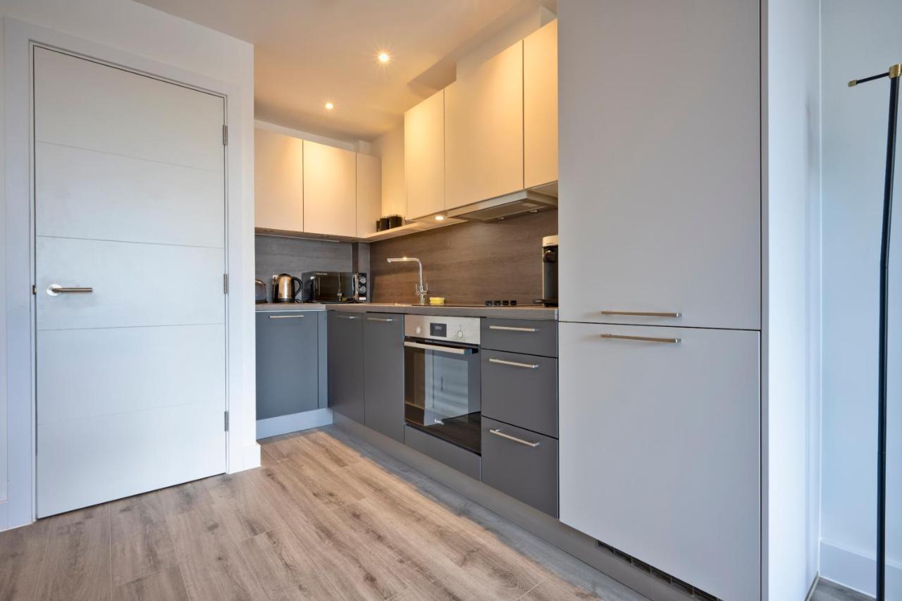 Seven Living Ashford - Modern And Spacious Apartments Экстерьер фото